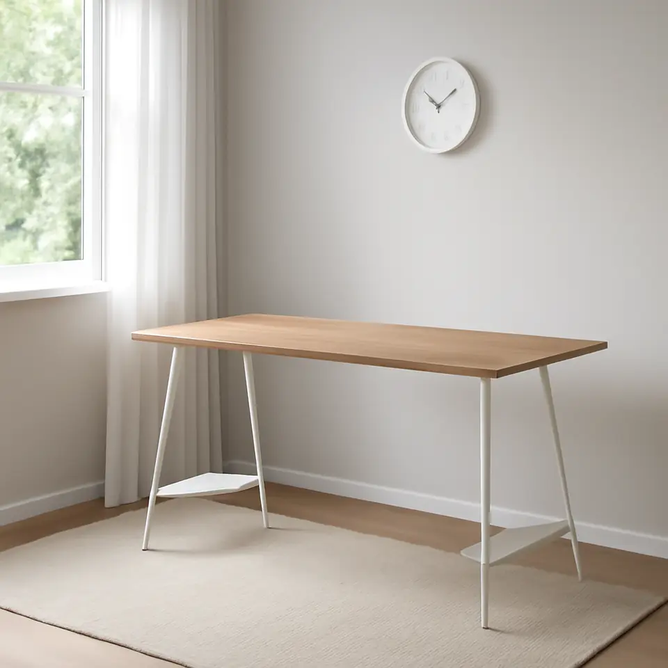 Møbelmontering ANFALLARE / TILLSLAG Skrivebord, bambus/hvid, 140×65 cm | Samling af Møbler i Rødovre & Kbh