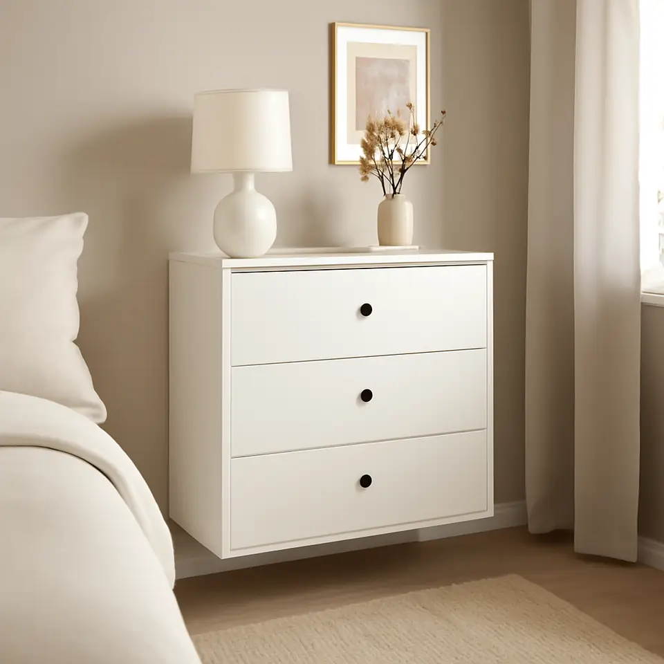Møbelmontering RACKNÄS Kommode 3 skuffer, hvid/vægmonteret, 69×78 cm | Professionel Møbelmontør