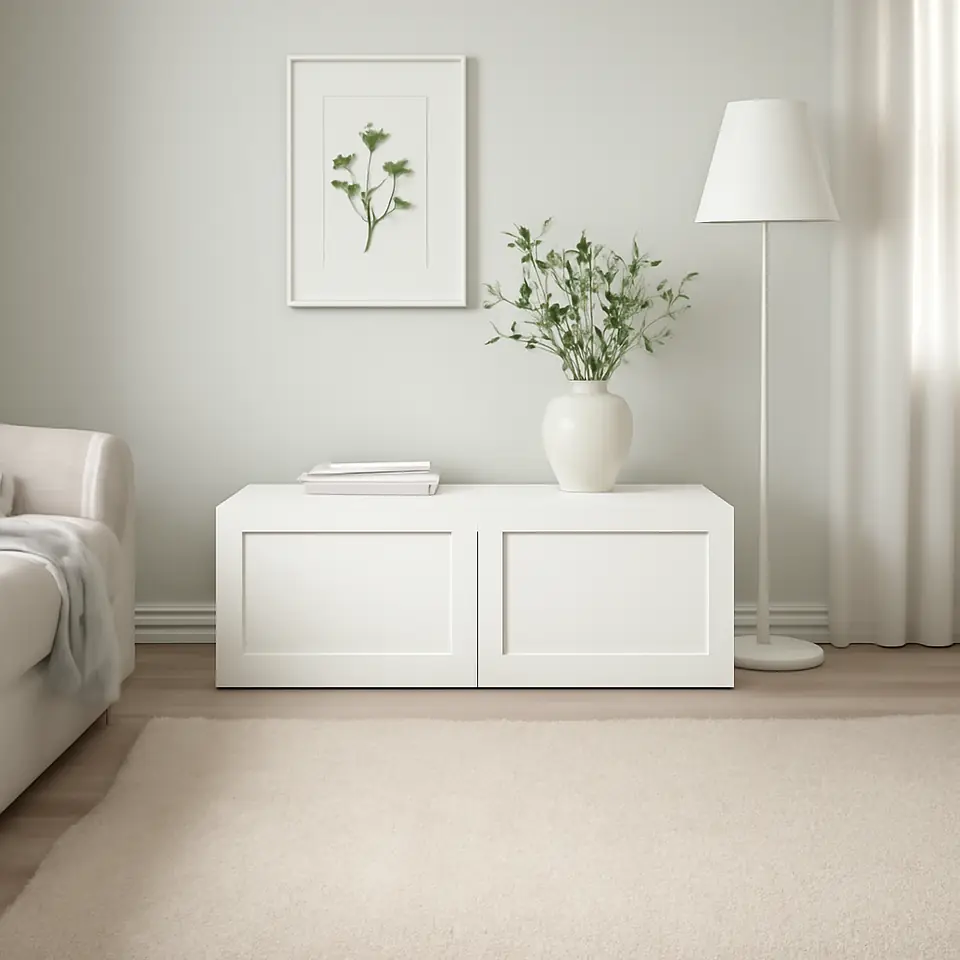 Møbelmontering BESTÅ Reol med døre, hvid/Hanviken hvid, 120x42x38 cm | Billig & Hurtig i København
