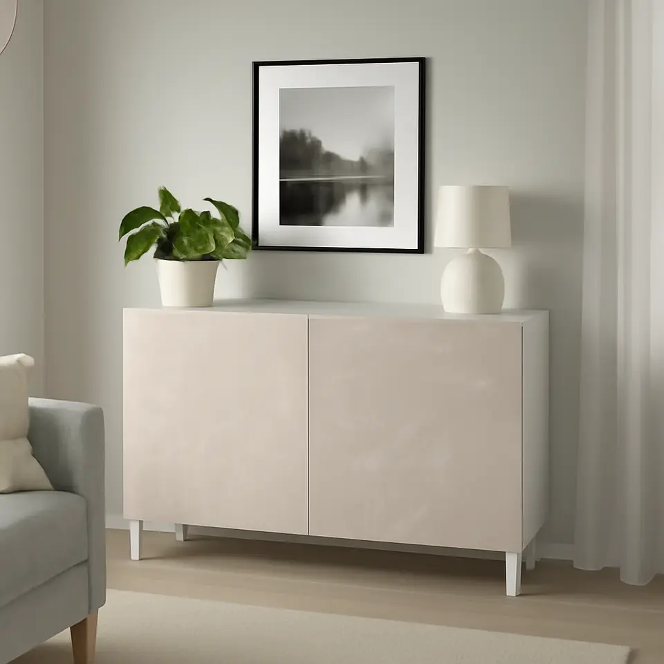 Møbelmontering BESTÅ Opbevaring med låger, hvid Bergsviken/Stubbarp/beige marmormønstret, 120x42x74 cm | Samling af Møbler i Rødovre & Kbh