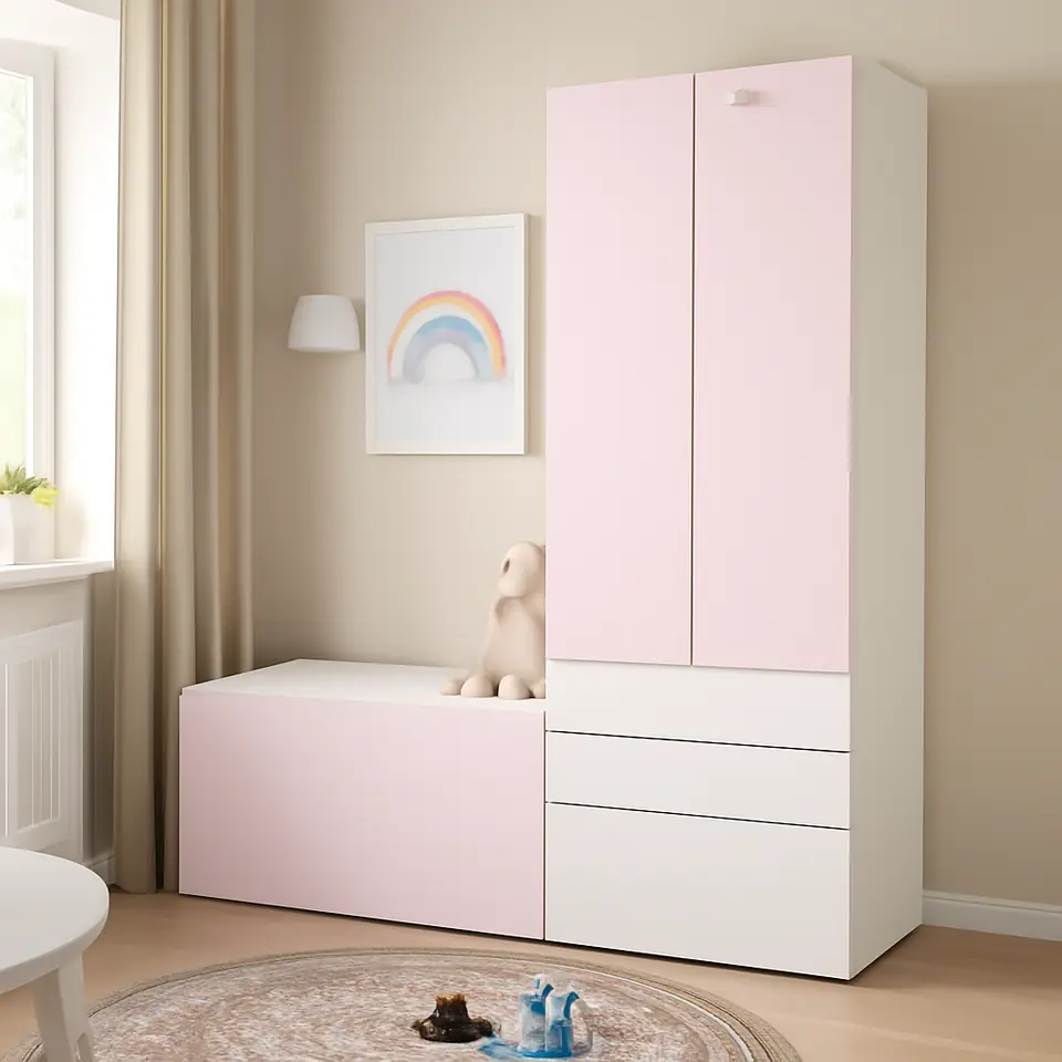 Møbelmontering SMÅSTAD / PLATSA Opbevaringskombination, hvid lyserød/med bænk, 150x57x181 cm | Professionel Møbelmontør