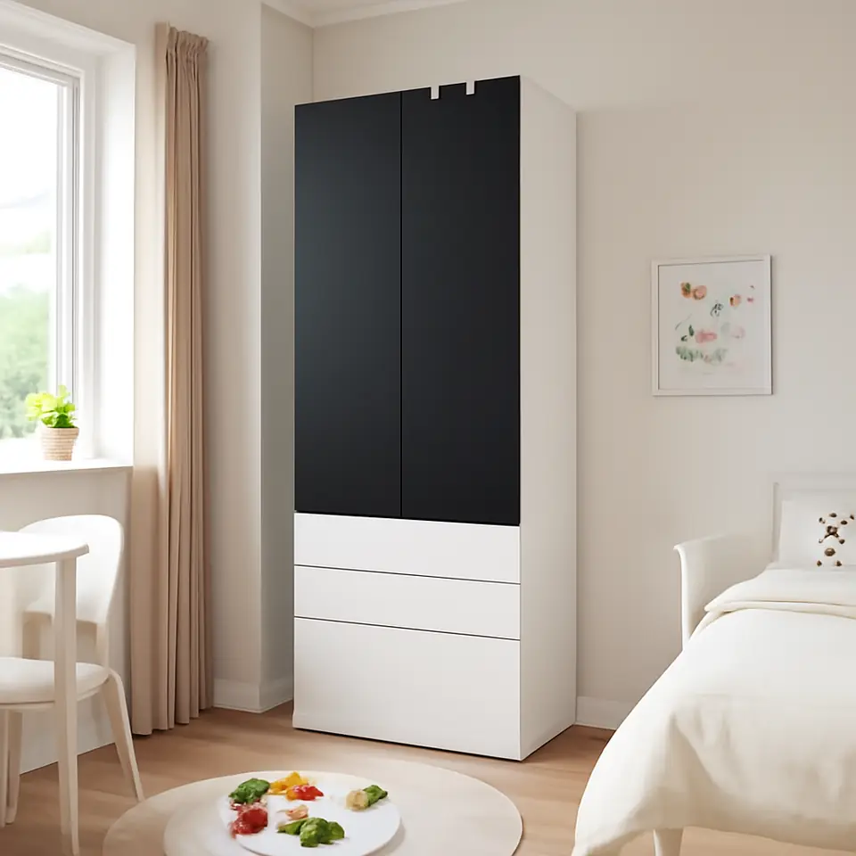 Møbelmontering SMÅSTAD / PLATSA Garderobeskab, hvid/tavleoverflade med 3 skuffer, 60x42x181 cm | Professionel Møbelmontør