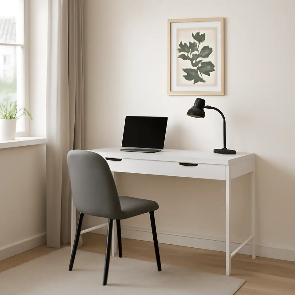 Møbelmontering ALEX Skrivebord, hvid, 132×58 cm | Fast Pris i Storkøbenhavn