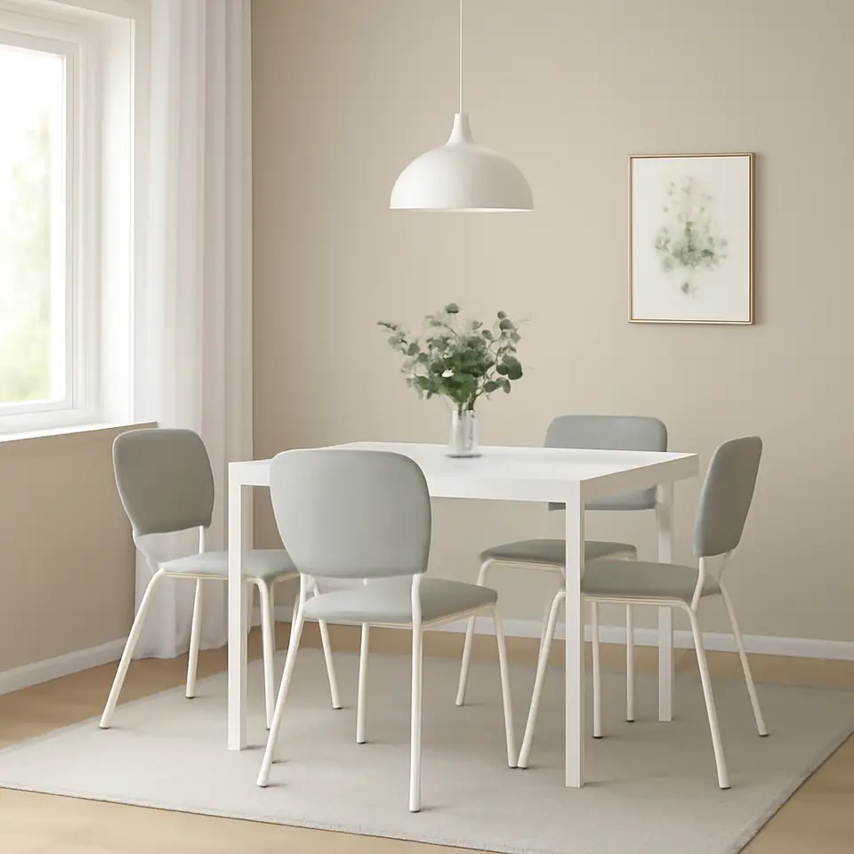 Møbelmontering VIHALS / VIHALS Bord og 4 stole, hvid/hvid Tibbleby gråbeige, 84/120×74 cm | Professionel Møbelmontør